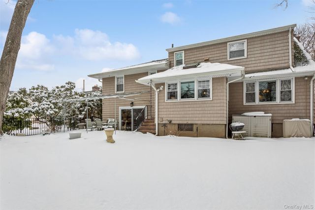 688 Hempstead Avenue, Rockville Centre, NY 11570