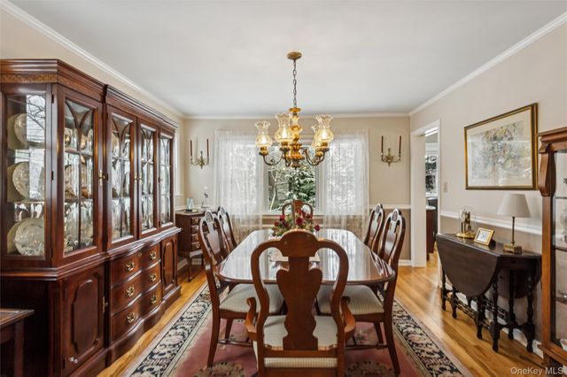 688 Hempstead Avenue, Rockville Centre, NY 11570