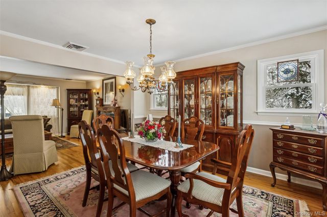 688 Hempstead Avenue, Rockville Centre, NY 11570