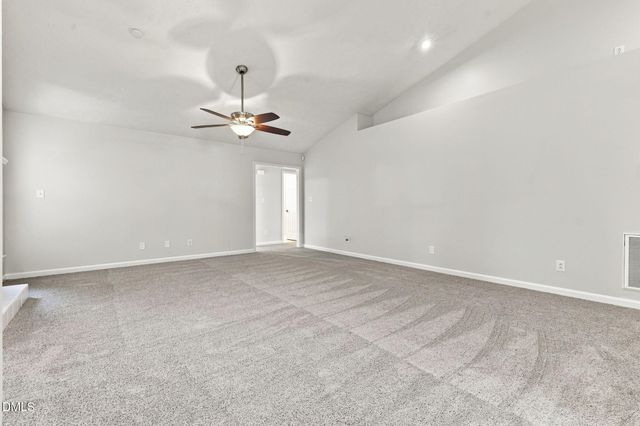 301 Larchmont Road, Fayetteville, NC 28311