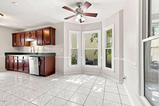 301 Larchmont Road, Fayetteville, NC 28311