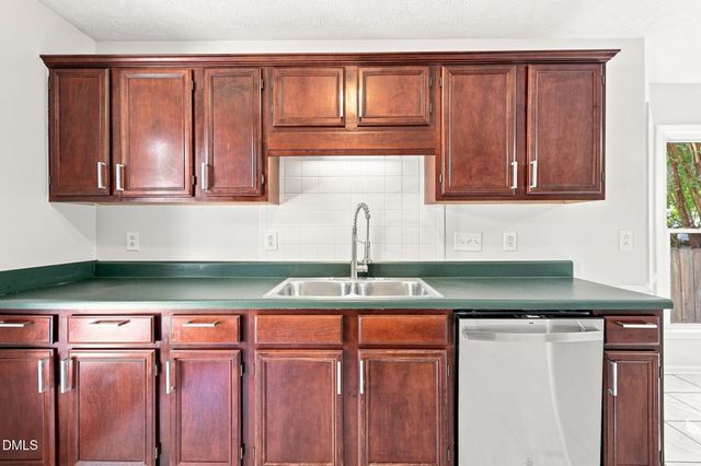 301 Larchmont Road, Fayetteville, NC 28311