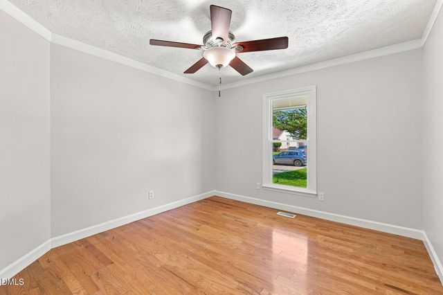 301 Larchmont Road, Fayetteville, NC 28311