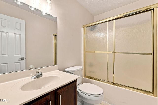 301 Larchmont Road, Fayetteville, NC 28311