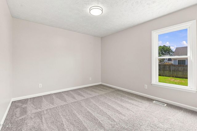 301 Larchmont Road, Fayetteville, NC 28311