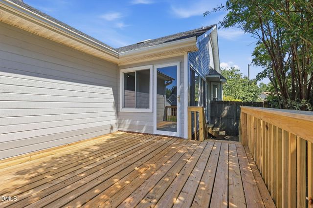 301 Larchmont Road, Fayetteville, NC 28311