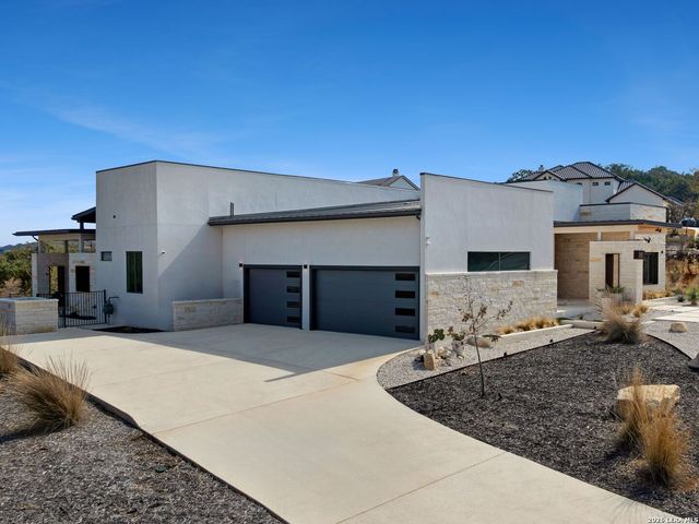 24108 Tres Arroyos, San Antonio, TX 78255