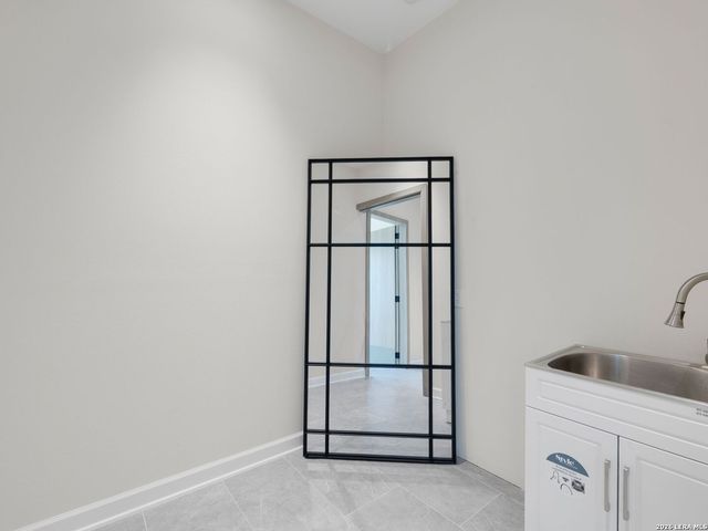 24108 Tres Arroyos, San Antonio, TX 78255