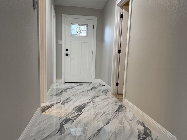 7000 Park Place Drive, Richland Hills, TX 76118
