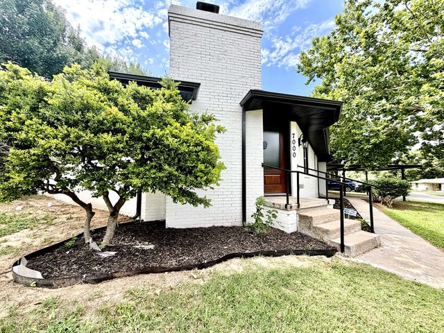 7000 Park Place Drive, Richland Hills, TX 76118