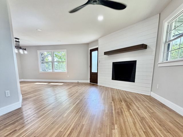 7000 Park Place Drive, Richland Hills, TX 76118