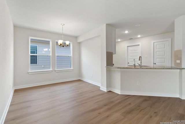 5923 Willow Point Blvd, San Antonio, TX 78219