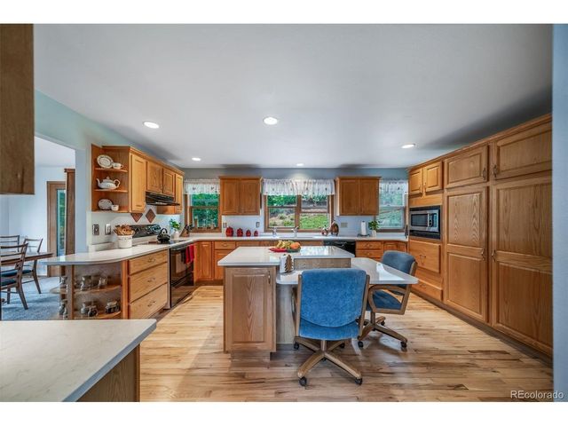 5581 Osage Pl, Larkspur, CO 80118
