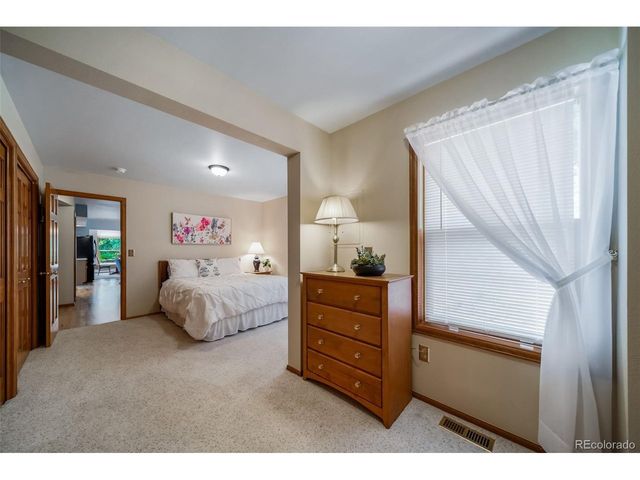 5581 Osage Pl, Larkspur, CO 80118