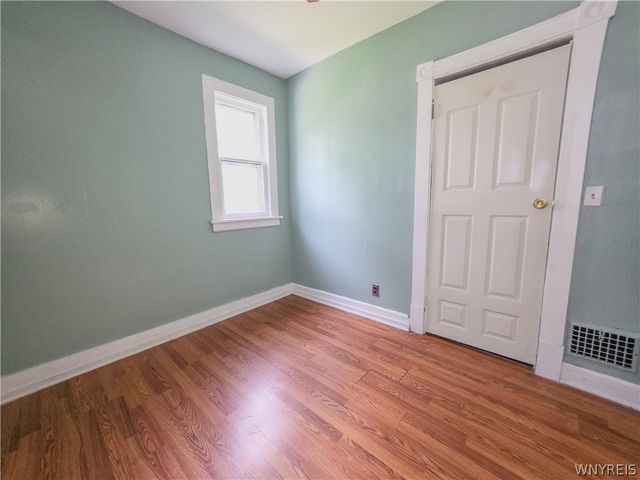818 Ashland Avenue, Niagara Falls, NY 14301