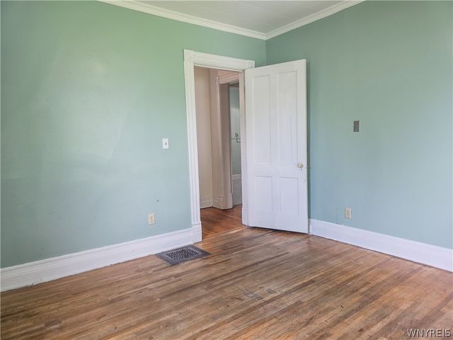 818 Ashland Avenue, Niagara Falls, NY 14301