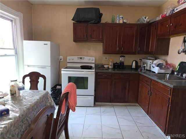 818 Ashland Avenue, Niagara Falls, NY 14301