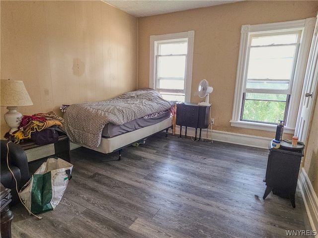 818 Ashland Avenue, Niagara Falls, NY 14301