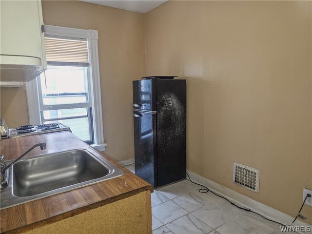 818 Ashland Avenue, Niagara Falls, NY 14301