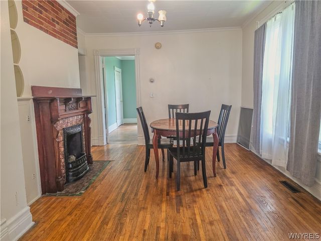 818 Ashland Avenue, Niagara Falls, NY 14301