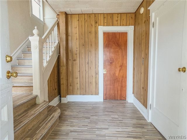 818 Ashland Avenue, Niagara Falls, NY 14301