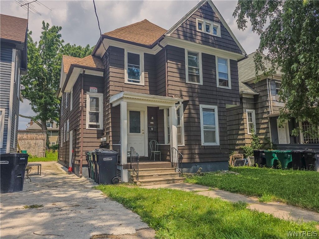 818 Ashland Avenue, Niagara Falls, NY 14301