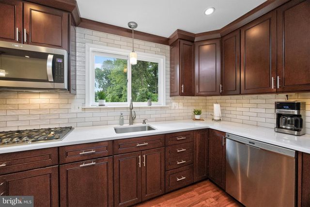 2621 BOXWOOD DR, Wilmington, DE 19810