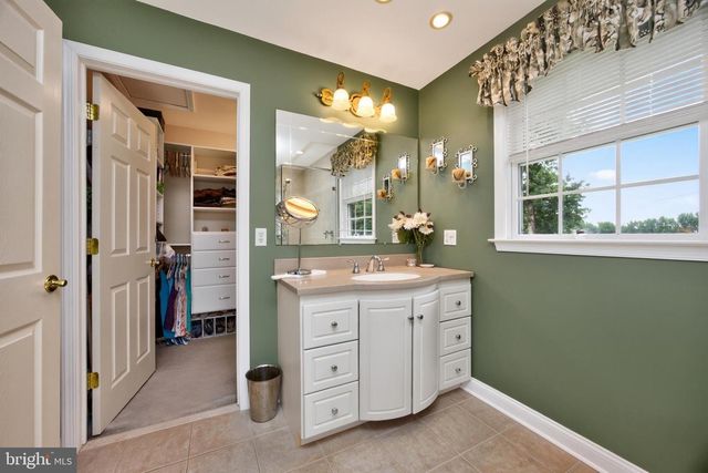 2621 BOXWOOD DR, Wilmington, DE 19810