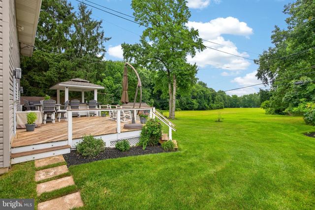 2621 BOXWOOD DR, Wilmington, DE 19810