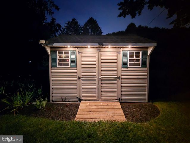 2621 BOXWOOD DR, Wilmington, DE 19810