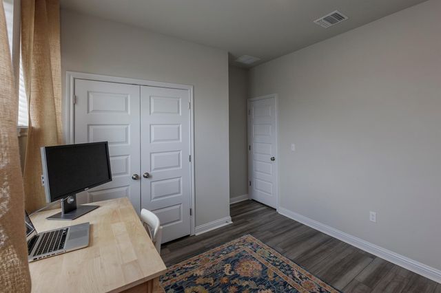 7915 Mellencamp DR, Austin, TX 78744