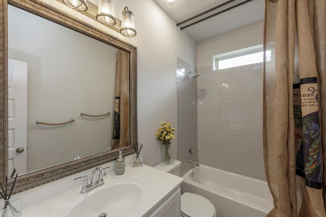 7915 Mellencamp DR, Austin, TX 78744