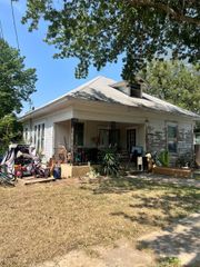 507 S Taylor Street, Gainesville, TX 76240