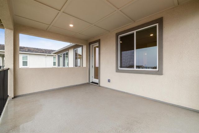 956 Caprock Ln, Bickford Ranch, CA 95648