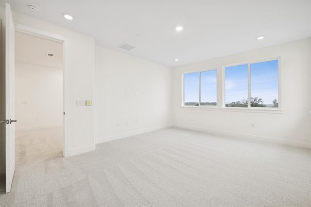 956 Caprock Ln, Bickford Ranch, CA 95648