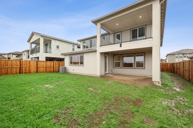 956 Caprock Ln, Bickford Ranch, CA 95648