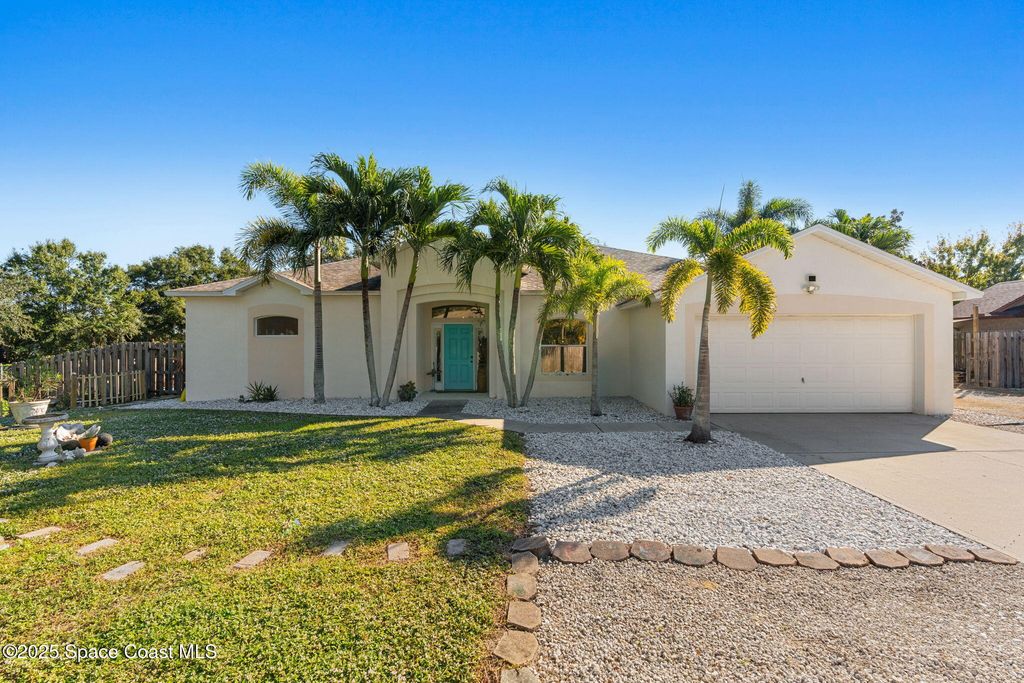 1564 S Tropical Trail, Merritt Island, FL 32952