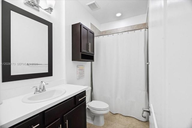 20975 NW 1st Ct, Pembroke Pines, FL 33029