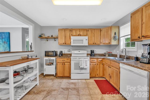 1095 E Prince Road, Landrum, SC 29356