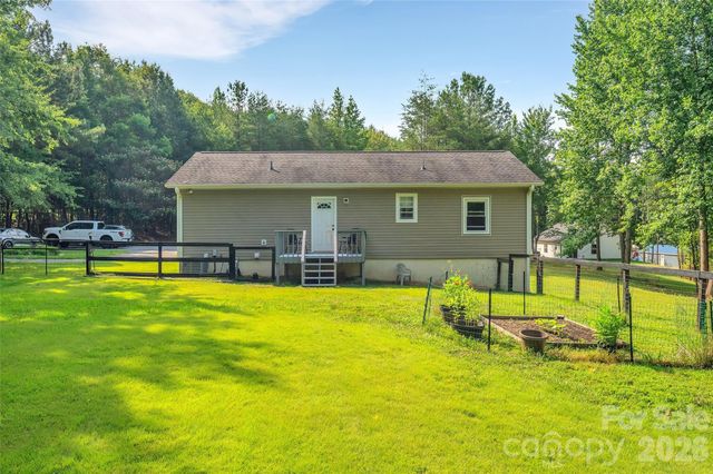 1095 E Prince Road, Landrum, SC 29356