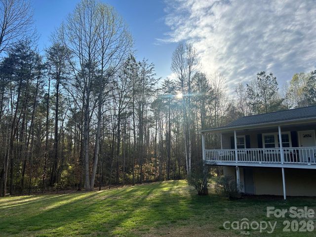 1095 E Prince Road, Landrum, SC 29356