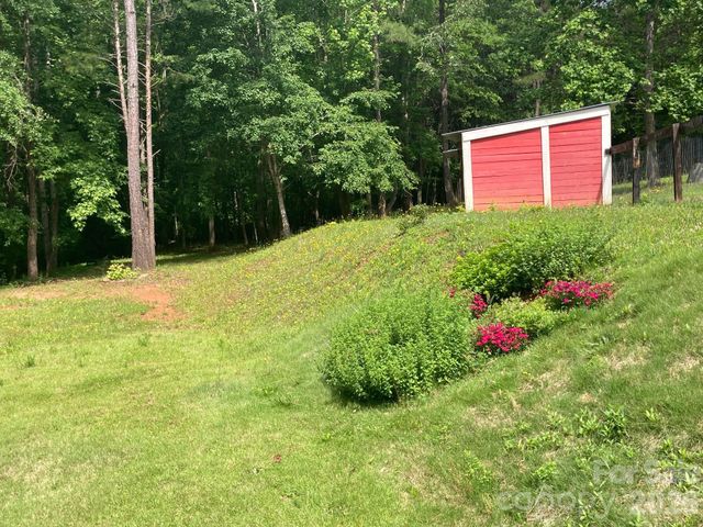 1095 E Prince Road, Landrum, SC 29356