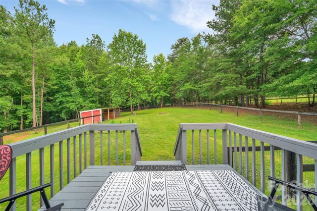 1095 E Prince Road, Landrum, SC 29356