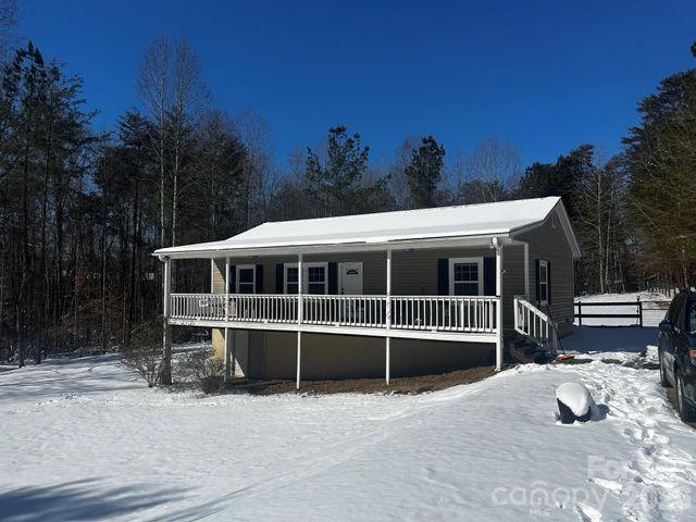 1095 E Prince Road, Landrum, SC 29356
