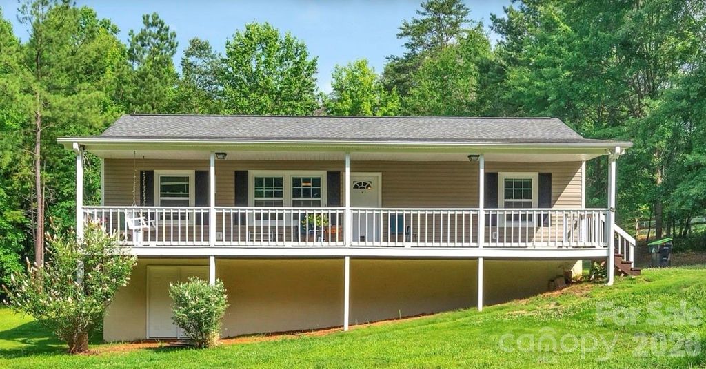 1095 E Prince Road, Landrum, SC 29356
