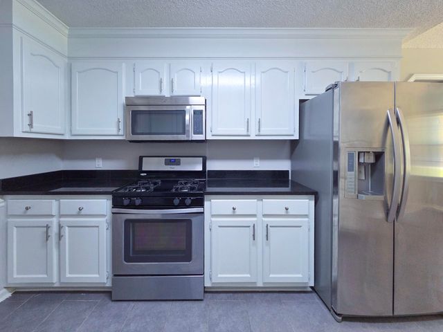 1175 Meadowcroft Drive, Sumter, SC 29154