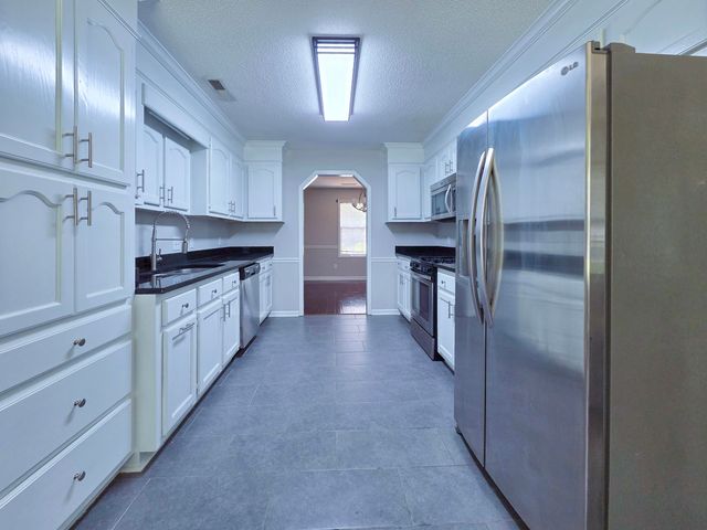 1175 Meadowcroft Drive, Sumter, SC 29154