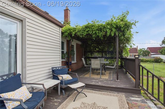 529 Champaign Road, Lincoln Park, MI 48146