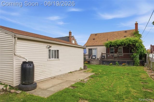 529 Champaign Road, Lincoln Park, MI 48146