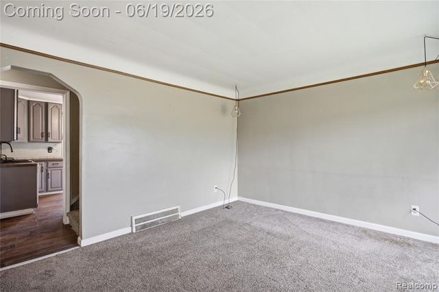 529 Champaign Road, Lincoln Park, MI 48146